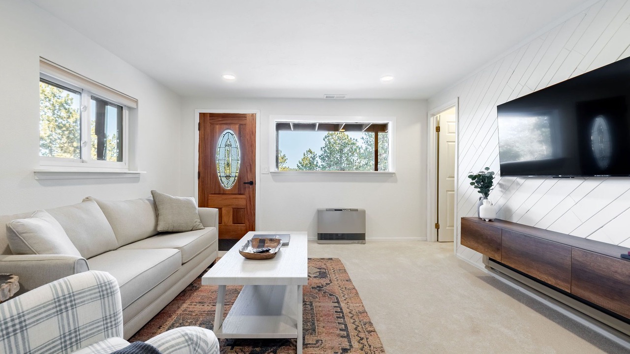 Photo of Livingroom in Bailey