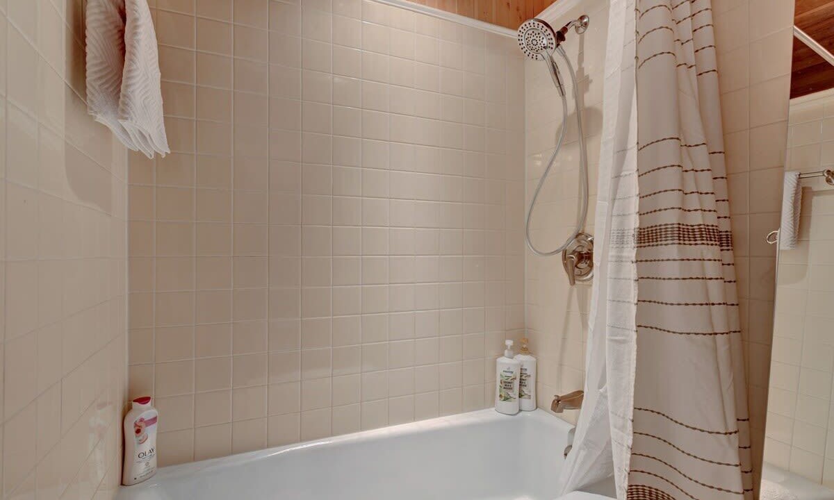 Photo of Bathroom in Cascade-Chipita Park