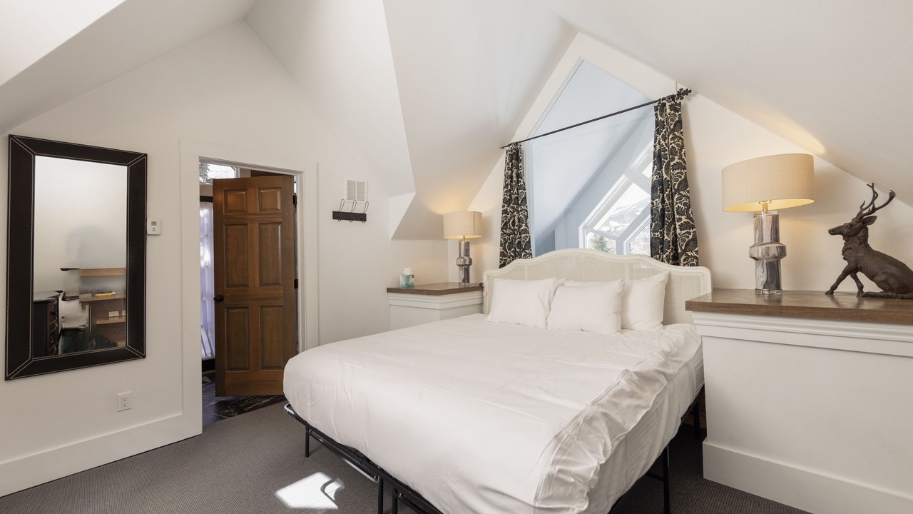 Photo of Bedroom in Historic District