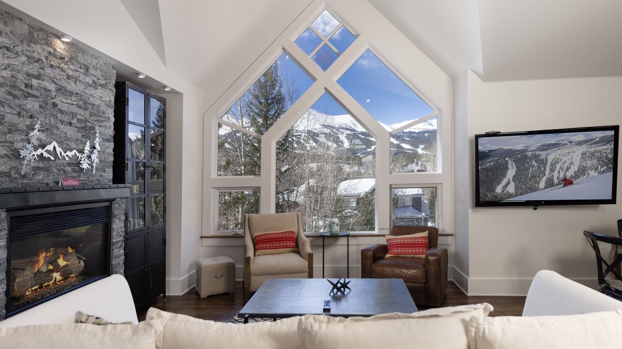 Photo of Livingroom in Historic District