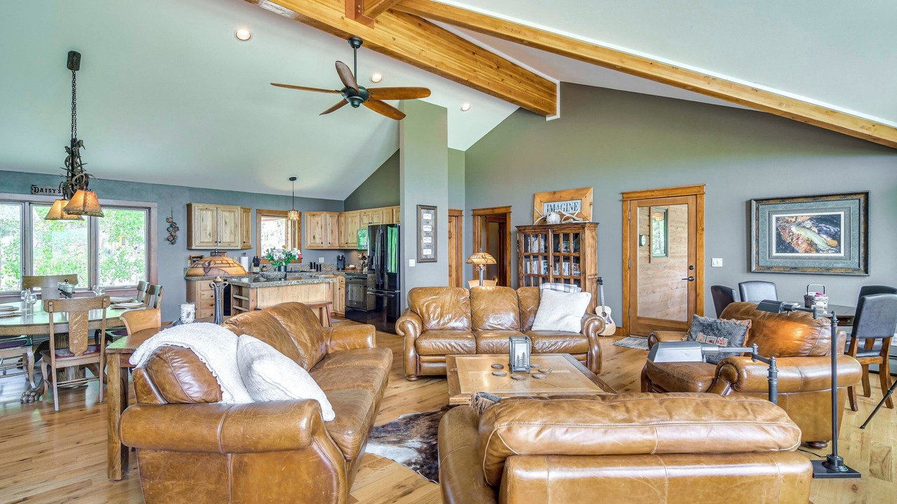 Photo of Livingroom in Indian Mountain