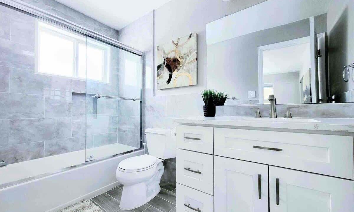 Photo of Bathroom in Dupont