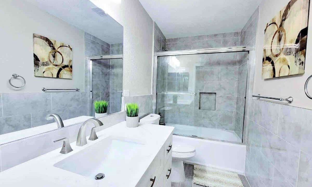Photo of Bathroom in Dupont