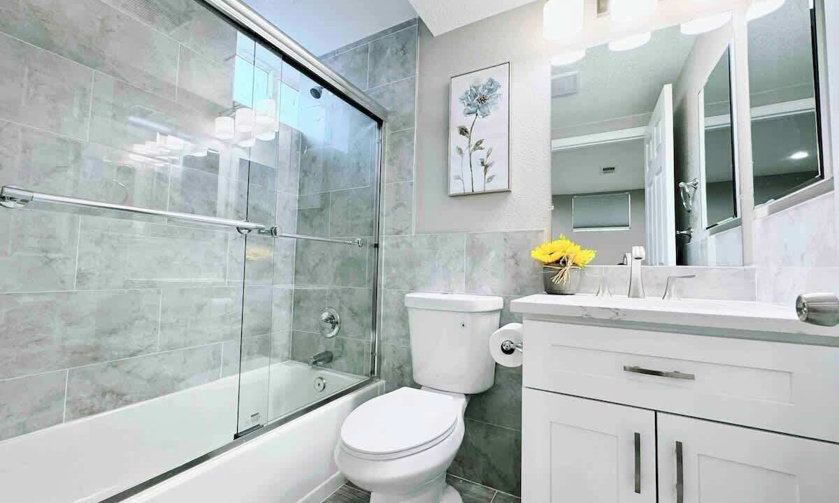 Photo of Bathroom in Dupont