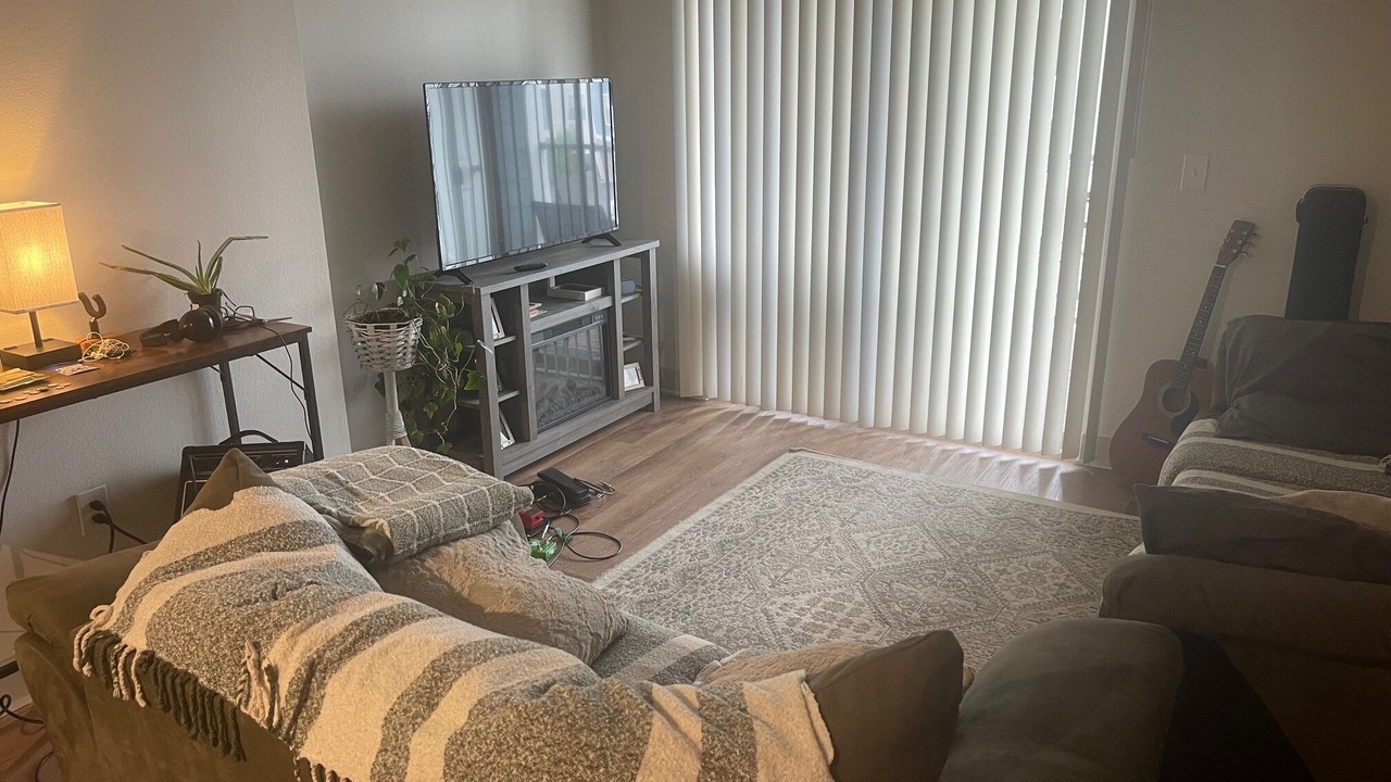 Photo of Livingroom in Aurora