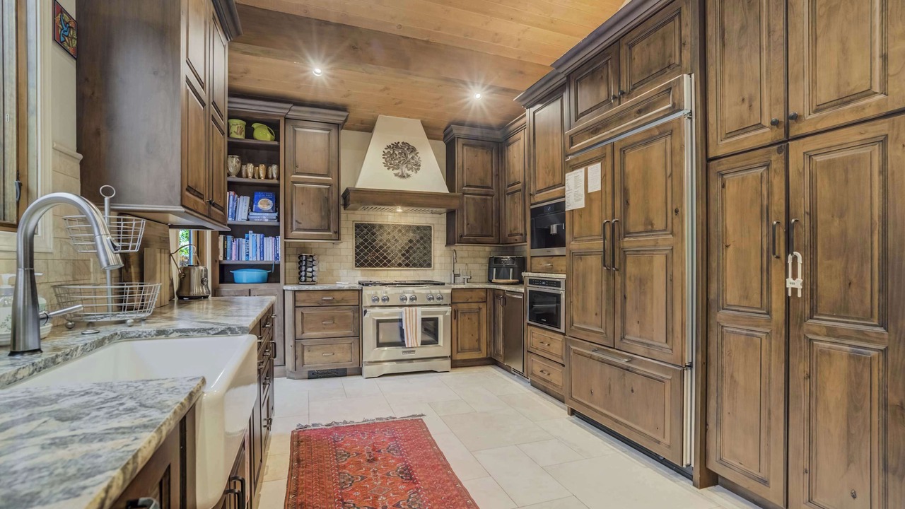 Photo of Kitchen in Broadmoor