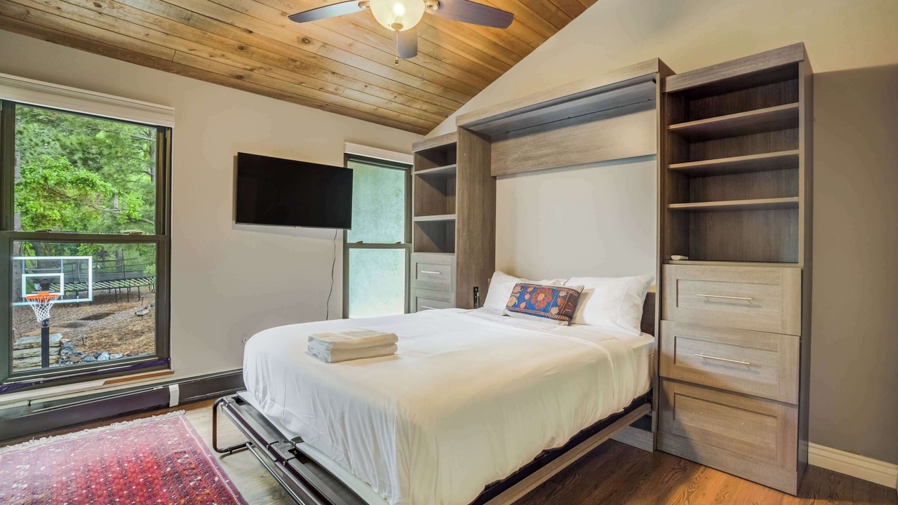 Photo of Bedroom in Broadmoor