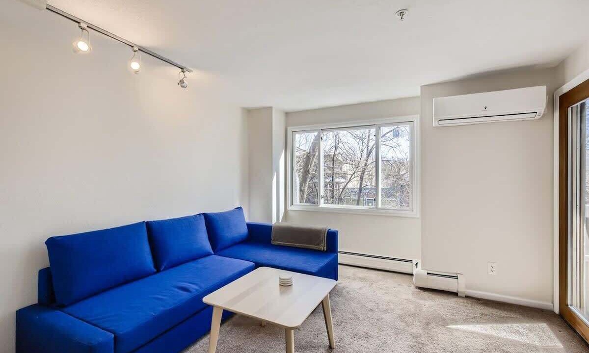 Photo of Livingroom in Whittier