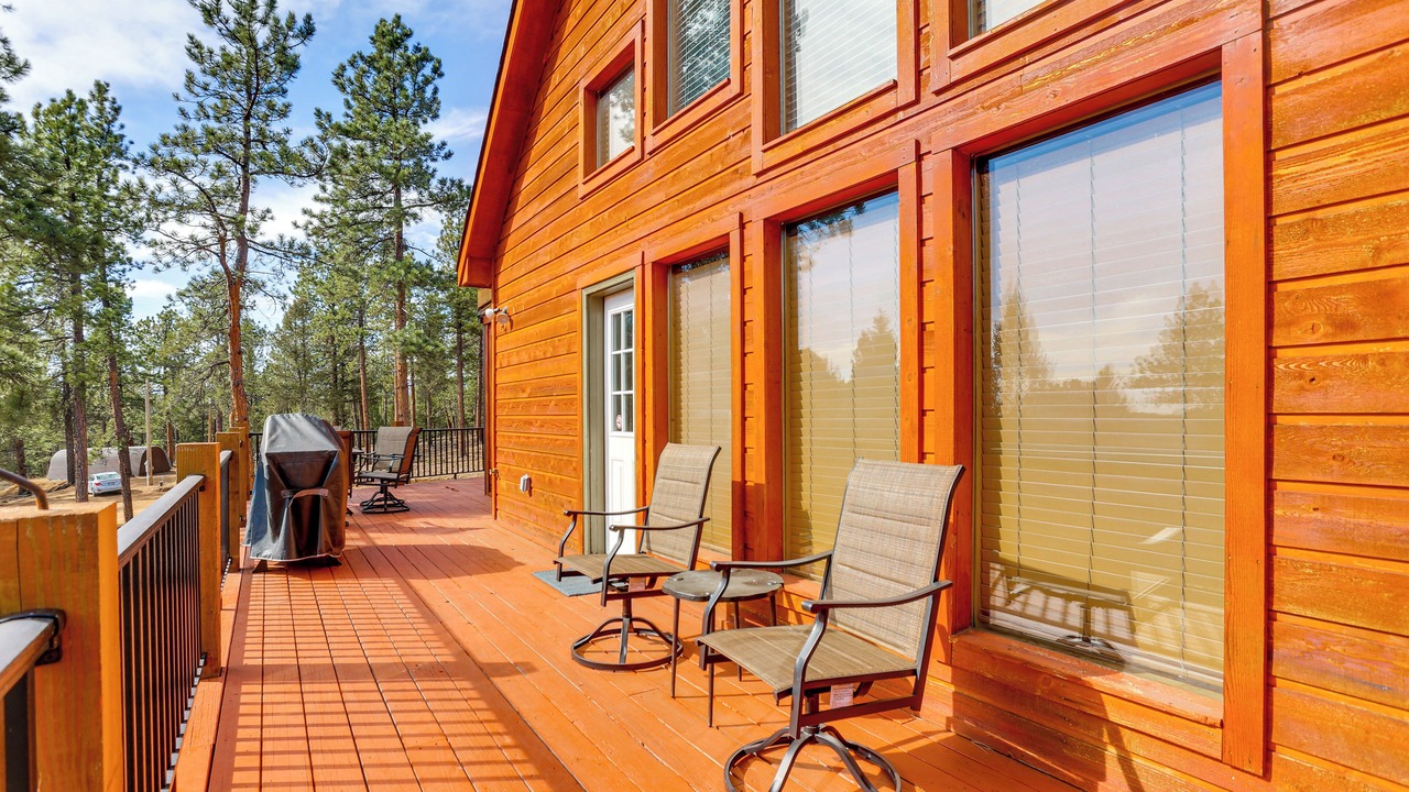 Photo of Patio Balcony in Pine