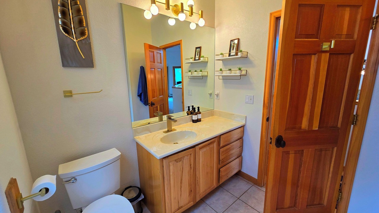 Photo of Bathroom in Golden