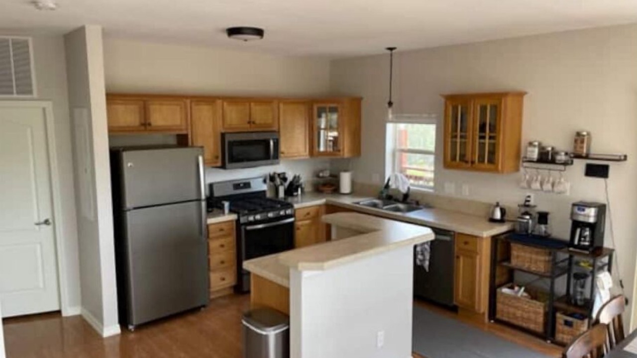 Photo of Kitchen in Indian Mountain