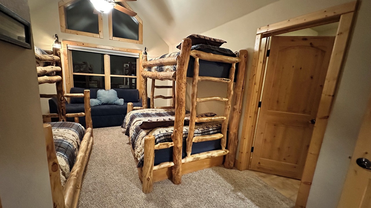 Photo of Bedroom in South Fork