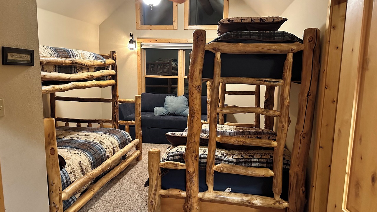 Photo of Bedroom in South Fork