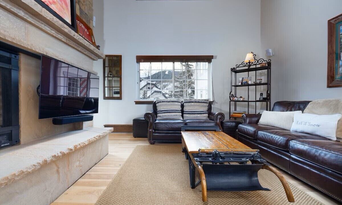 Photo of Livingroom in Vail