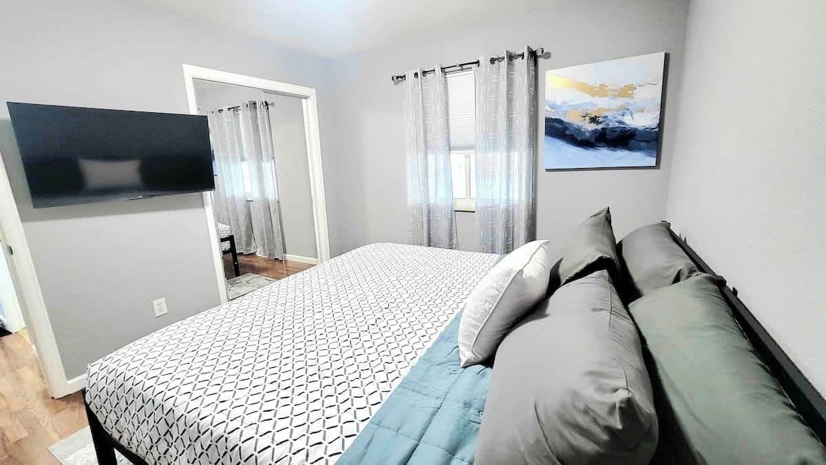 Photo of Bedroom in Dupont