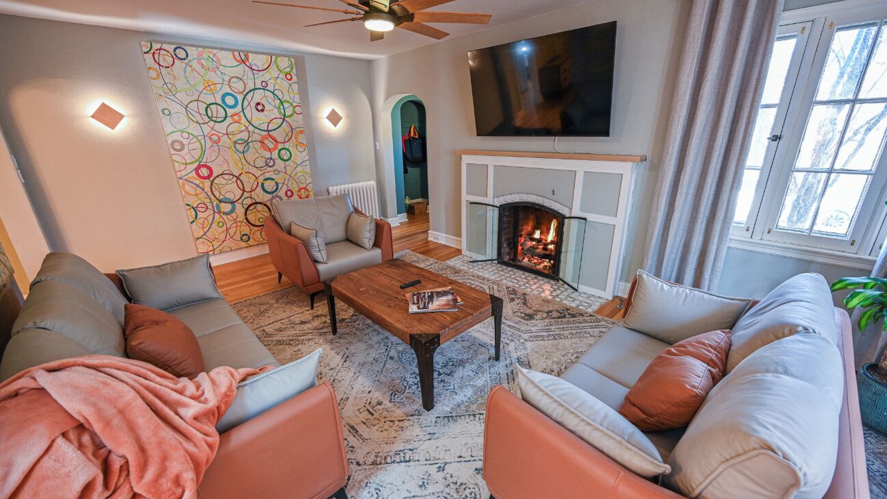 Photo of Livingroom in Hale