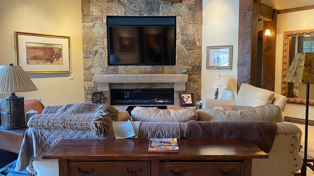 Photo of Livingroom in Warrior's Mark