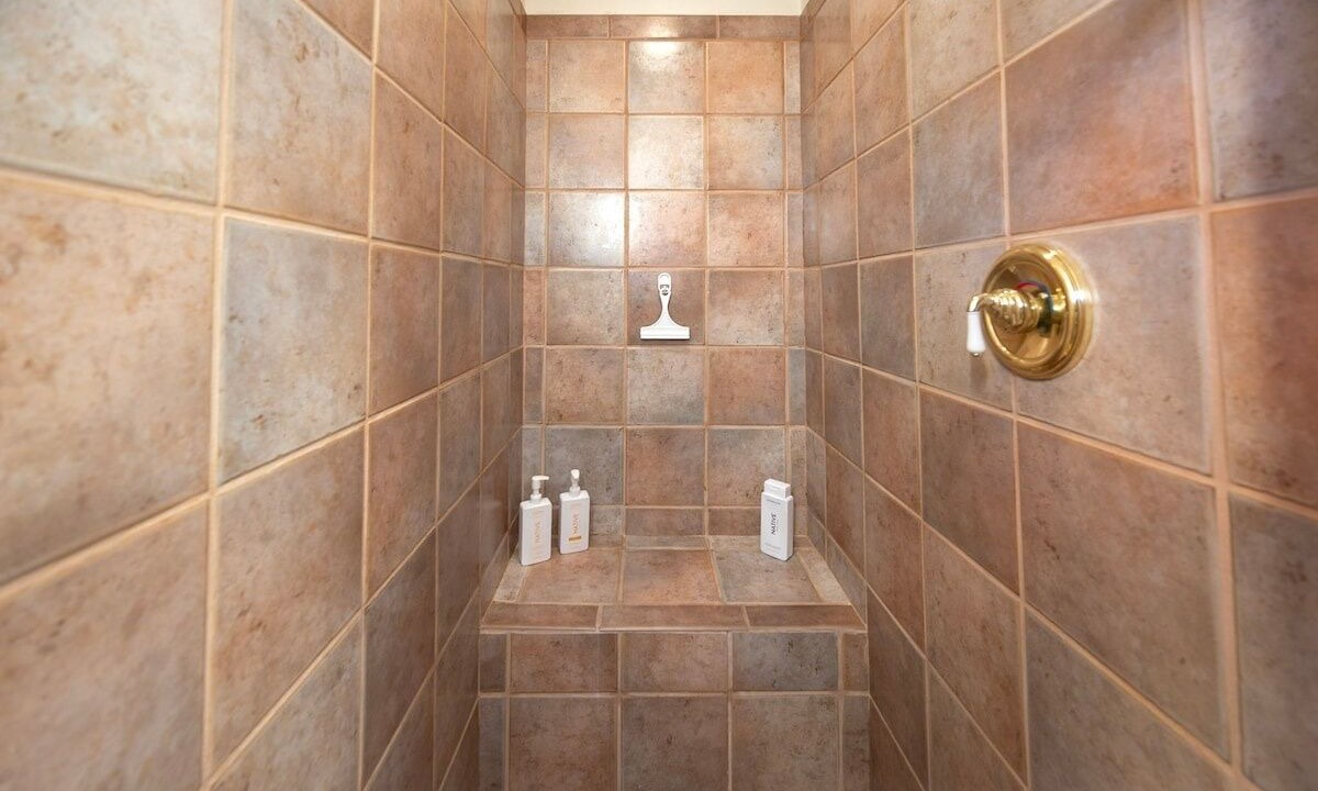 Photo of Bathroom in Kissing Camels
