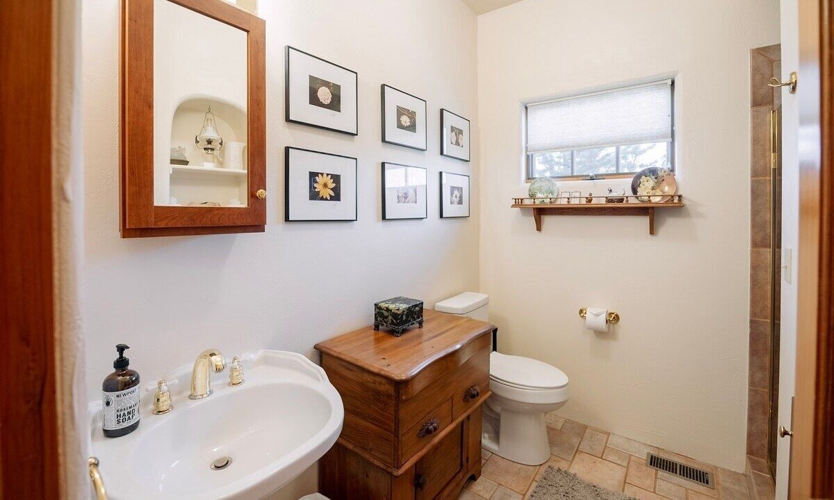 Photo of Bathroom in Kissing Camels