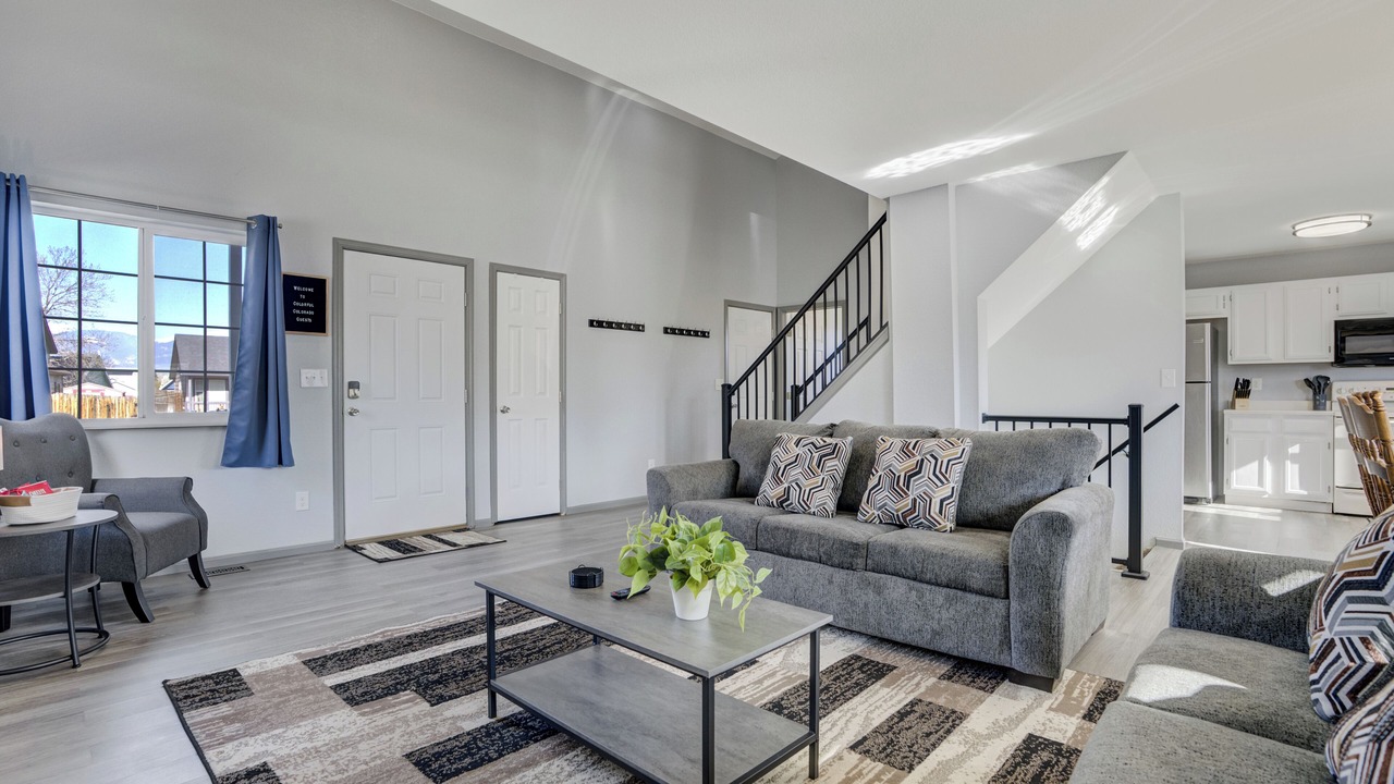 Photo of Livingroom in Security-Widefield
