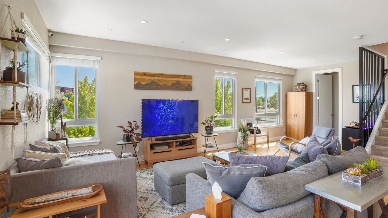 Photo of Livingroom in West Colfax