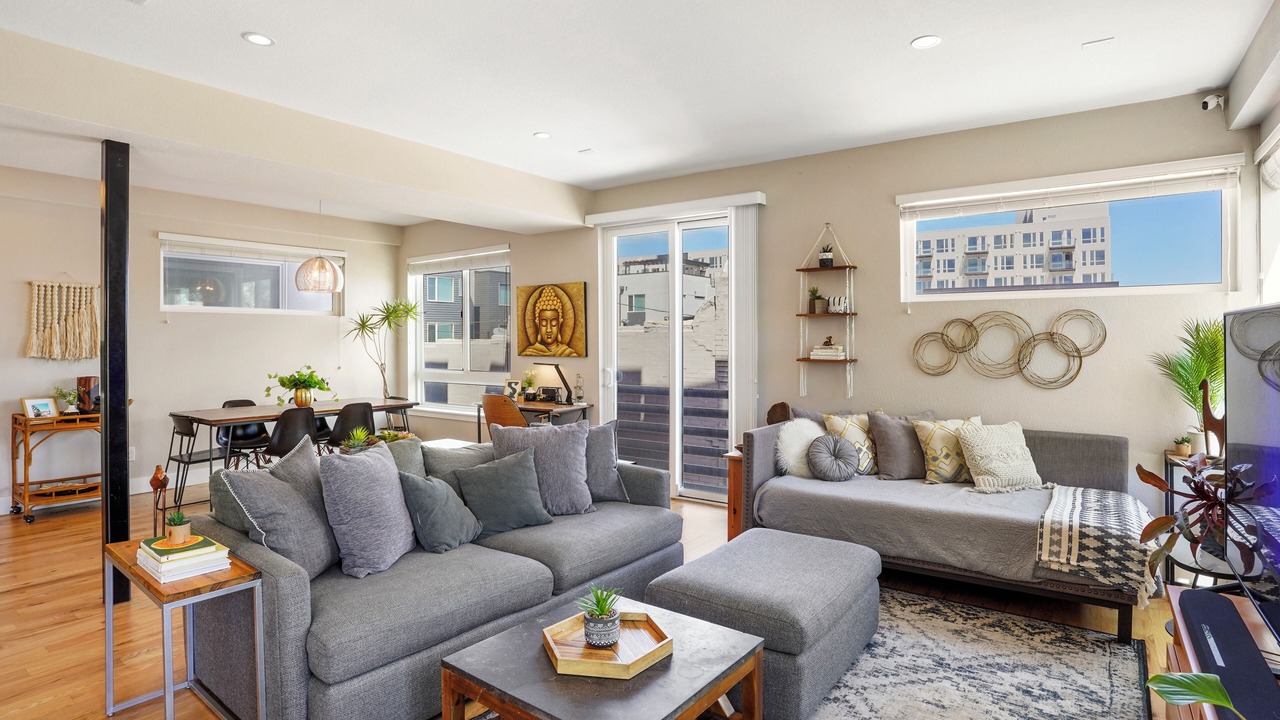 Photo of Livingroom in West Colfax