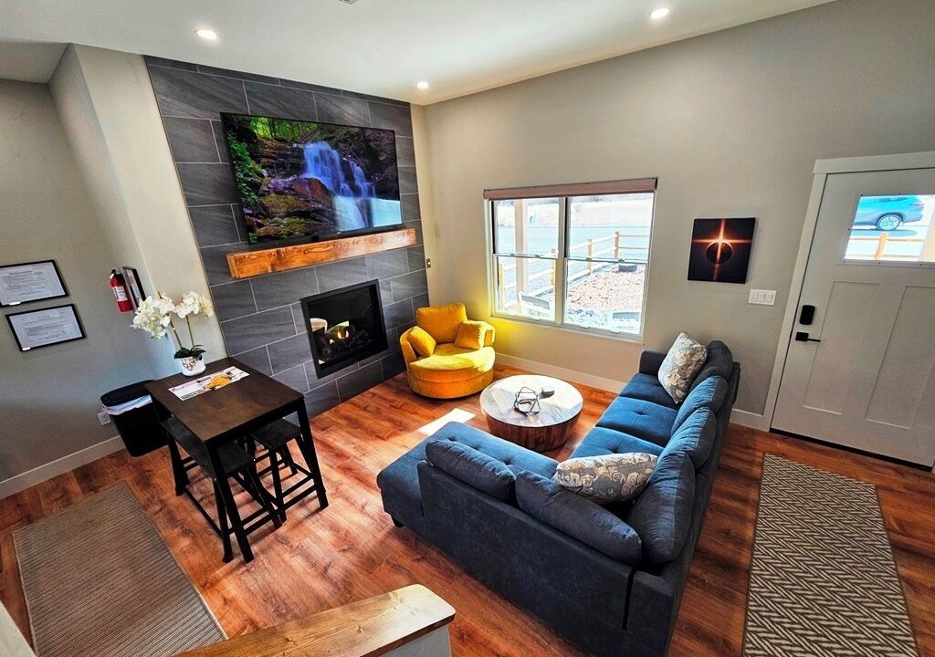 Photo of Livingroom in South Fork