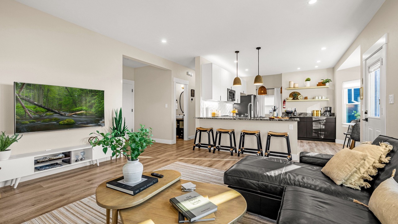 Photo of Livingroom in Peregrine