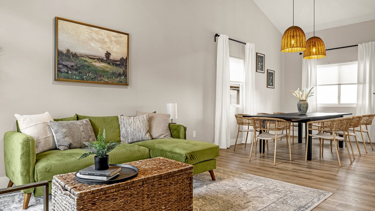 Photo of Livingroom in Peregrine