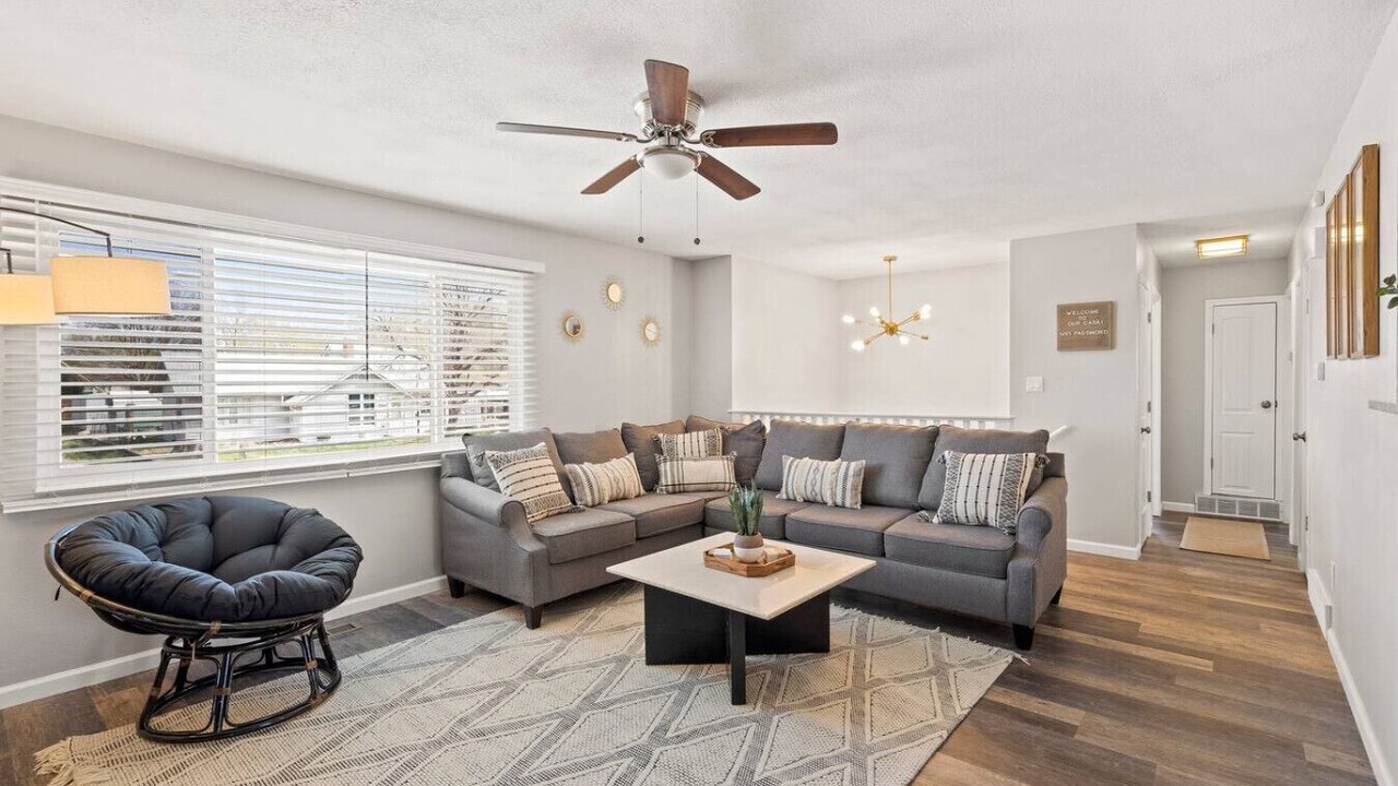Photo of Livingroom in Canon City