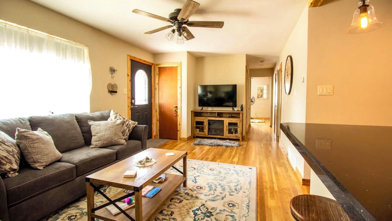 Photo of Livingroom in Security-Widefield