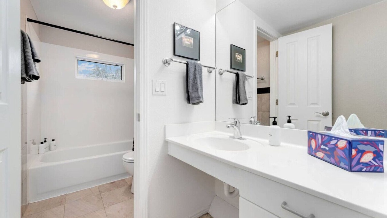 Photo of Bathroom in Alamo Placita