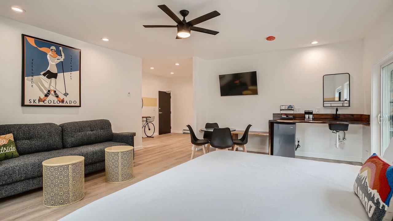 Photo of Bedroom in Idaho Springs