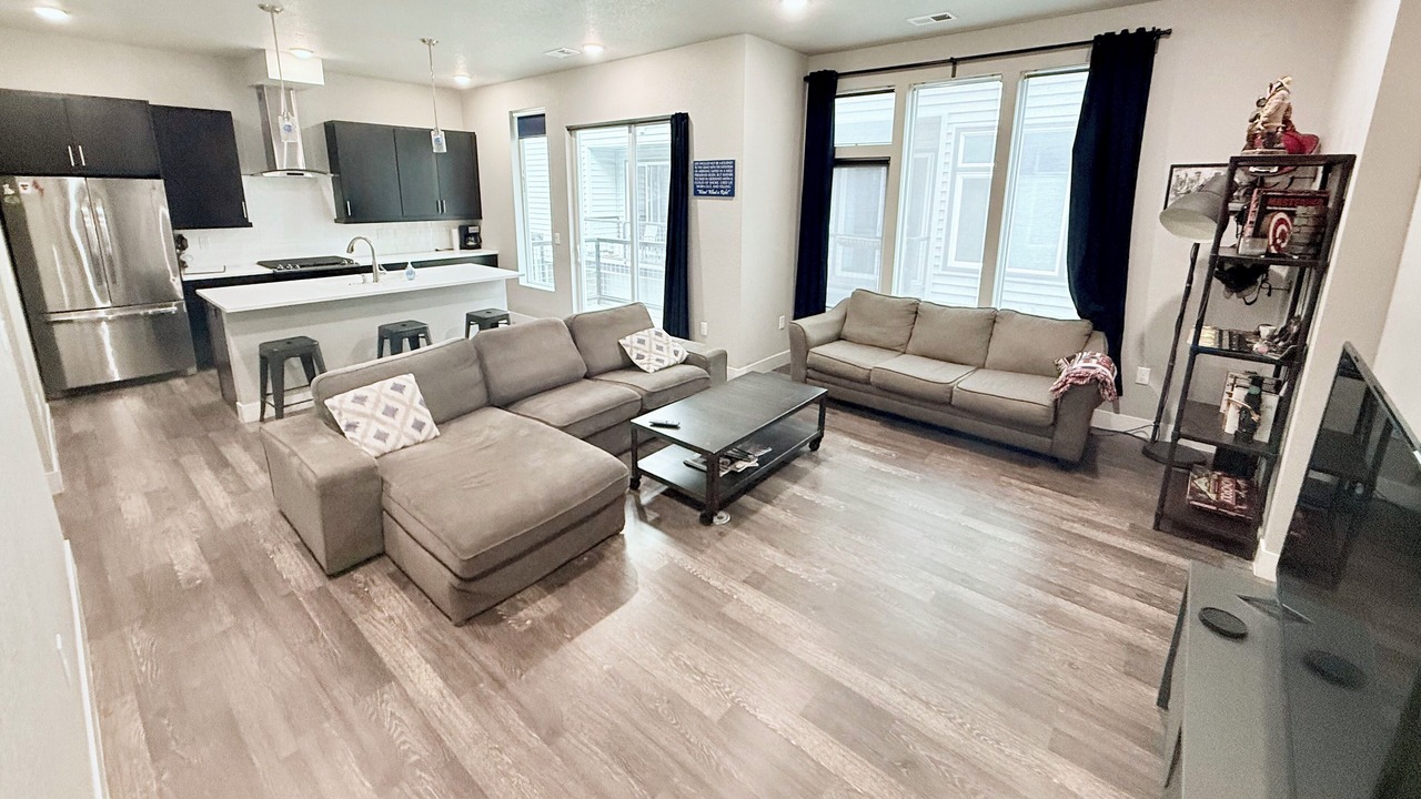 Photo of Livingroom in Curtis Park