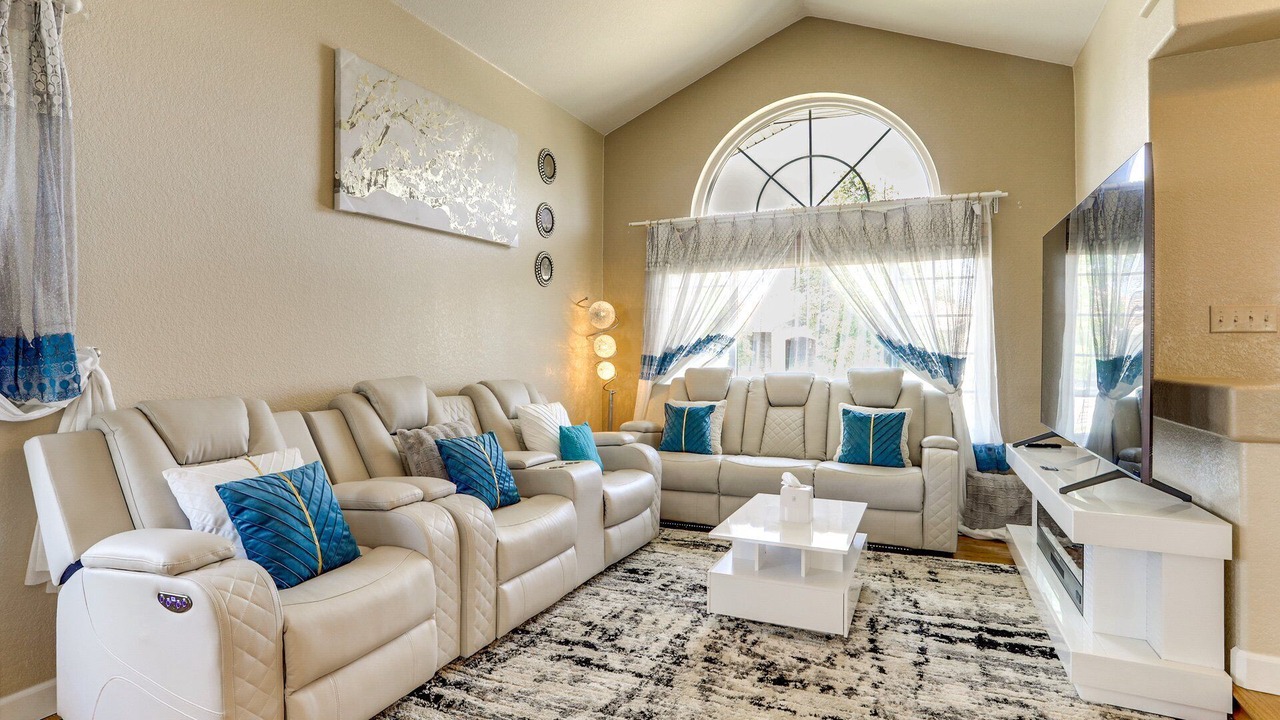 Photo of Livingroom in Green Valley Ranch