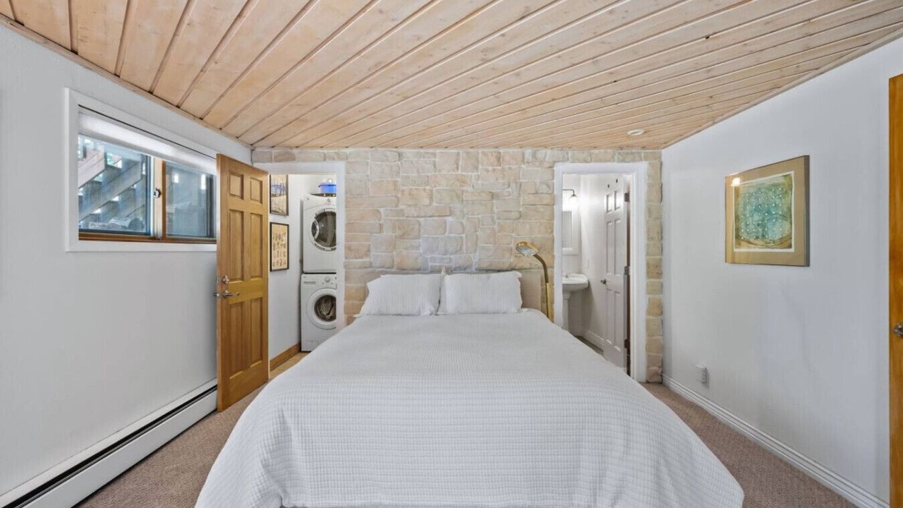 Photo of Bedroom in Evergreen