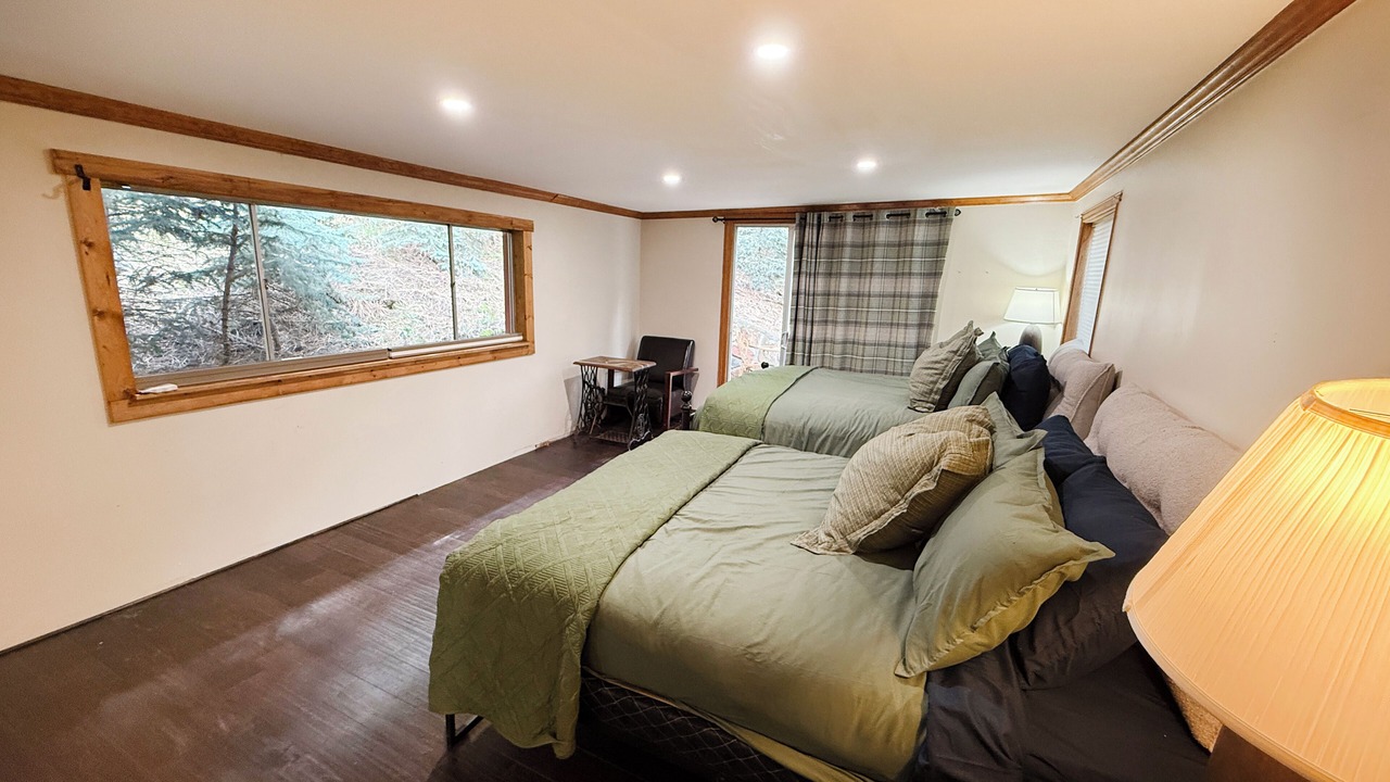 Photo of Bedroom in Kerr Gulch