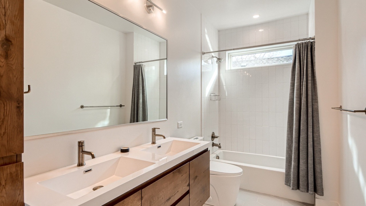 Photo of Bathroom in Speer