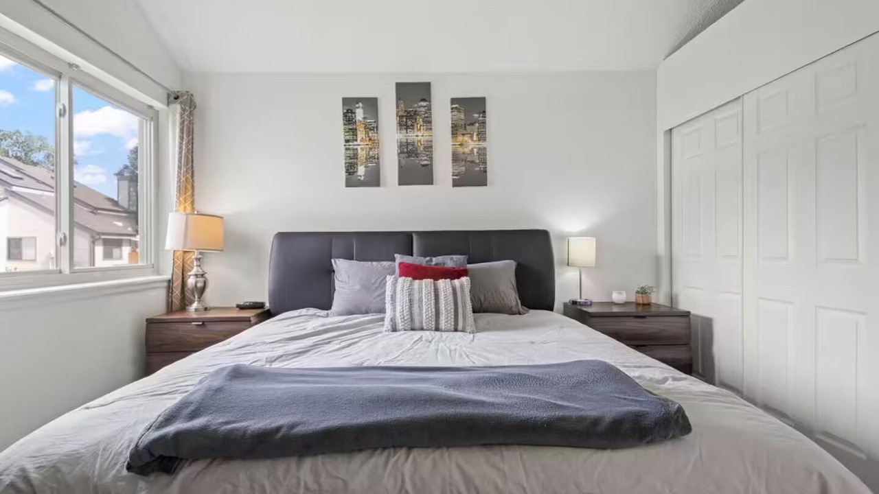 Photo of Bedroom in Ken Caryl