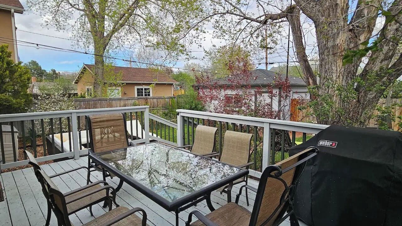 Photo of Outdoor in Hale