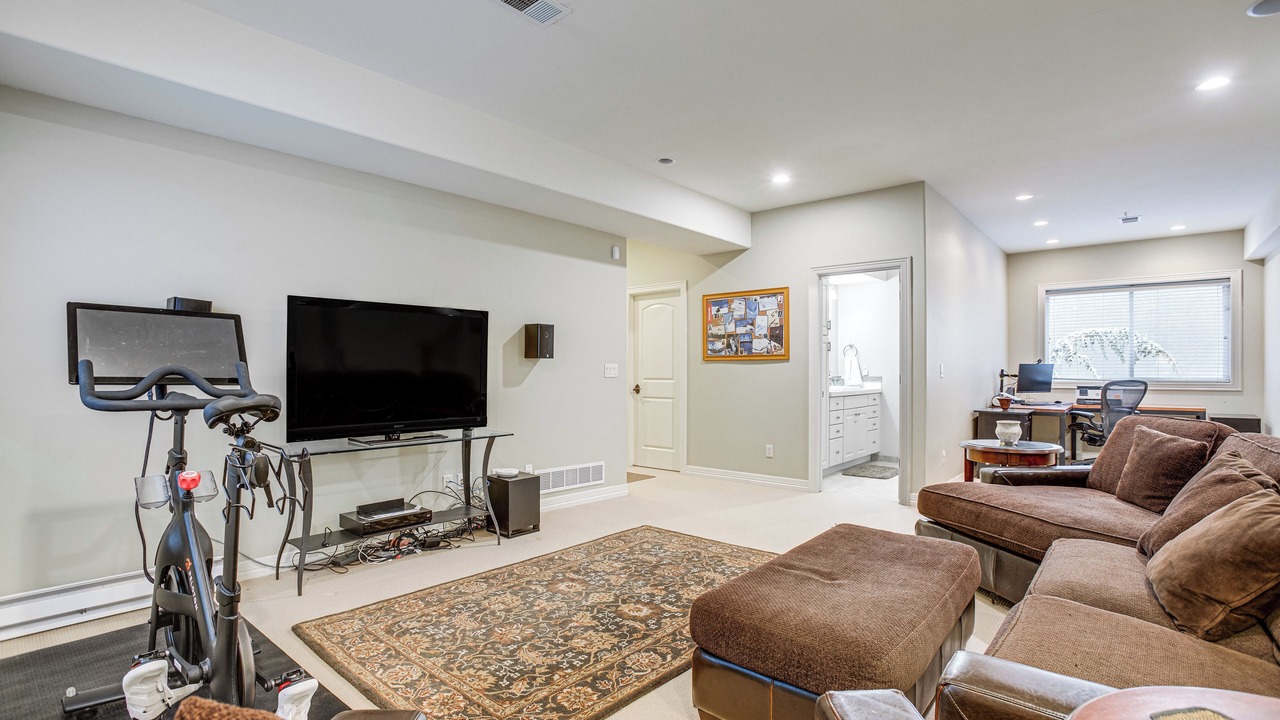Photo of Livingroom in University Park