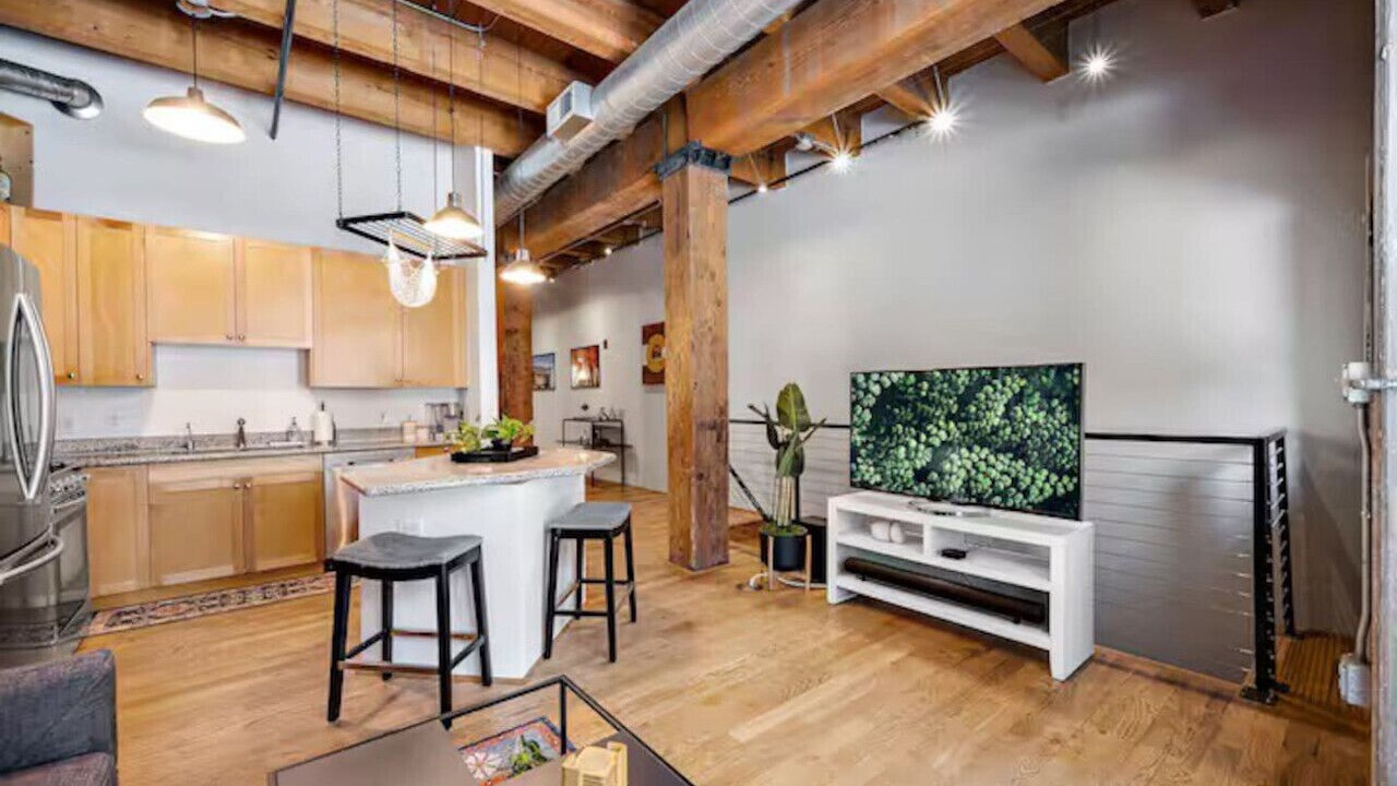 Photo of Livingroom in Ballpark