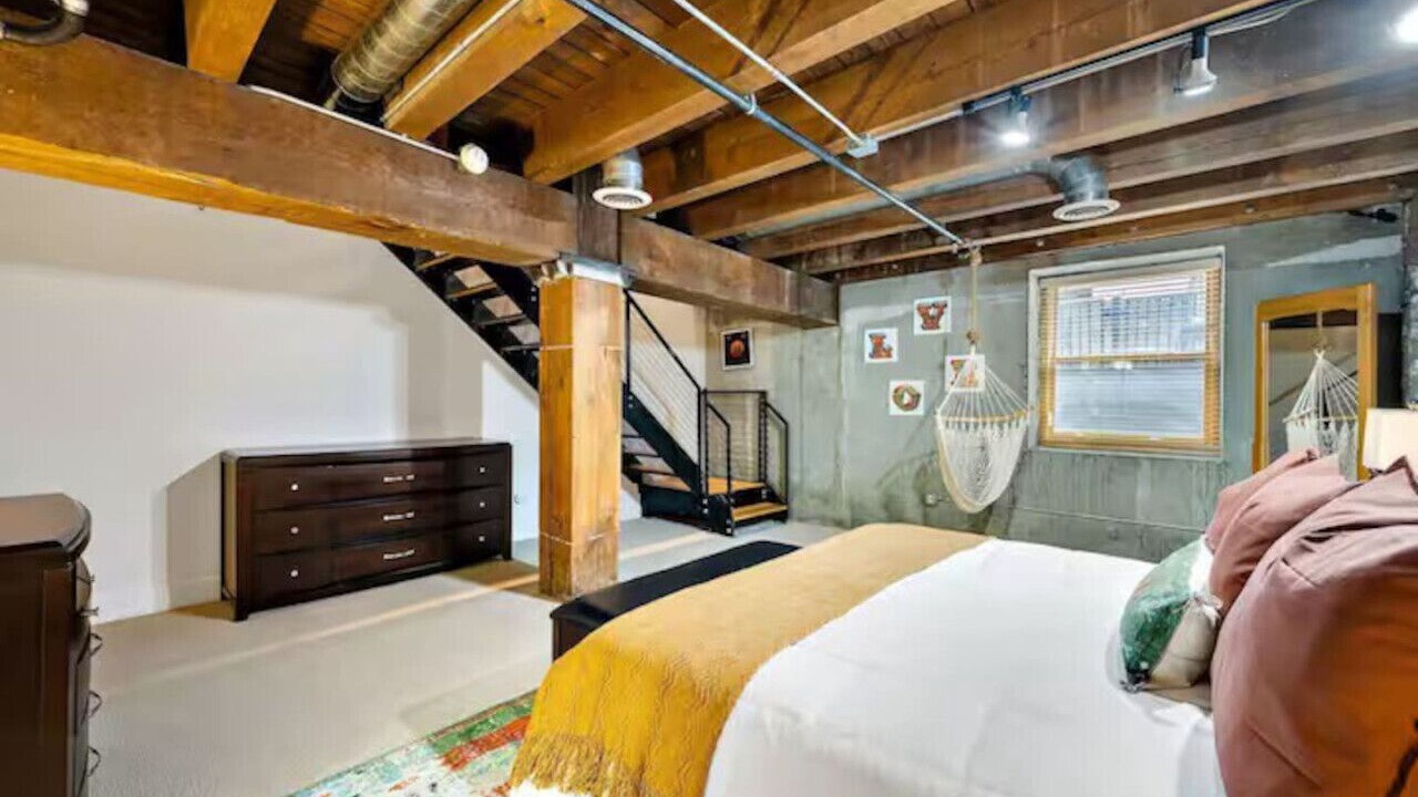 Photo of Bedroom in Ballpark