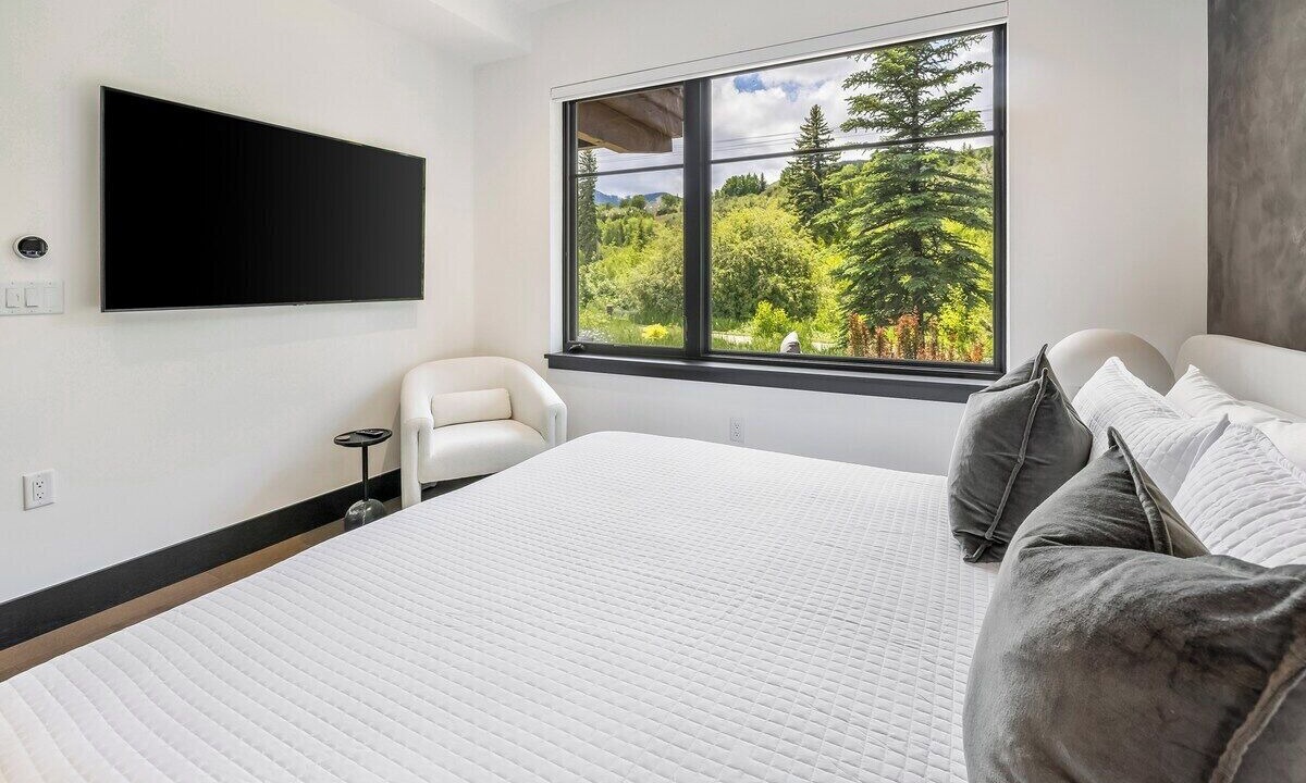 Photo of Bedroom in Avon