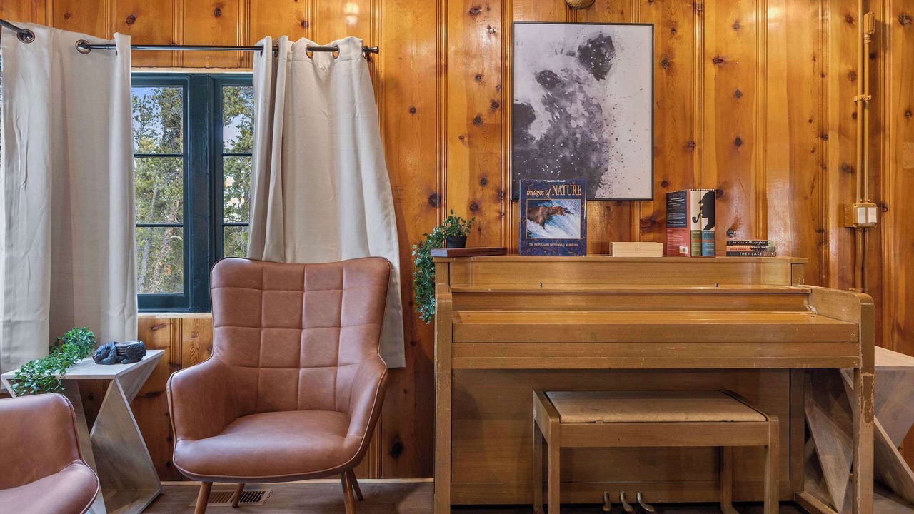Photo of Bedroom in Black Hawk