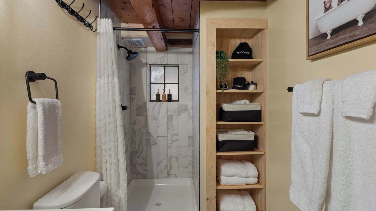 Photo of Bathroom in Black Hawk