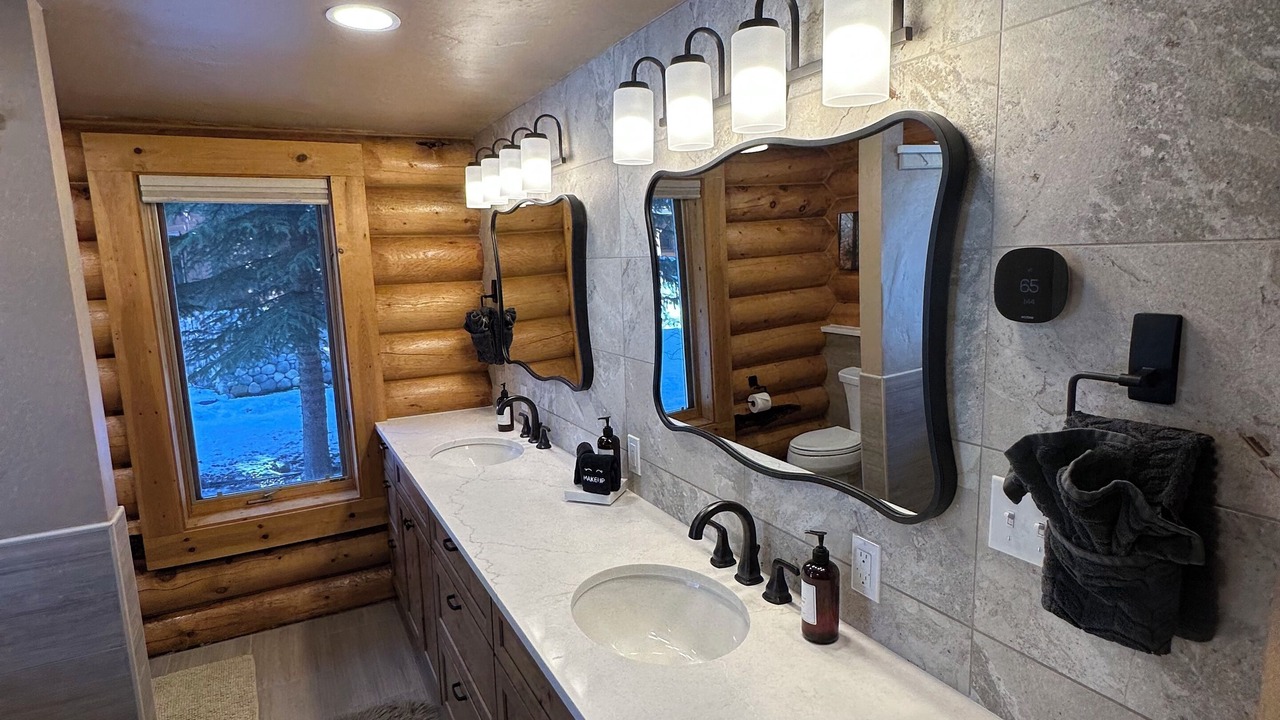 Photo of Bathroom in San Juan River Village