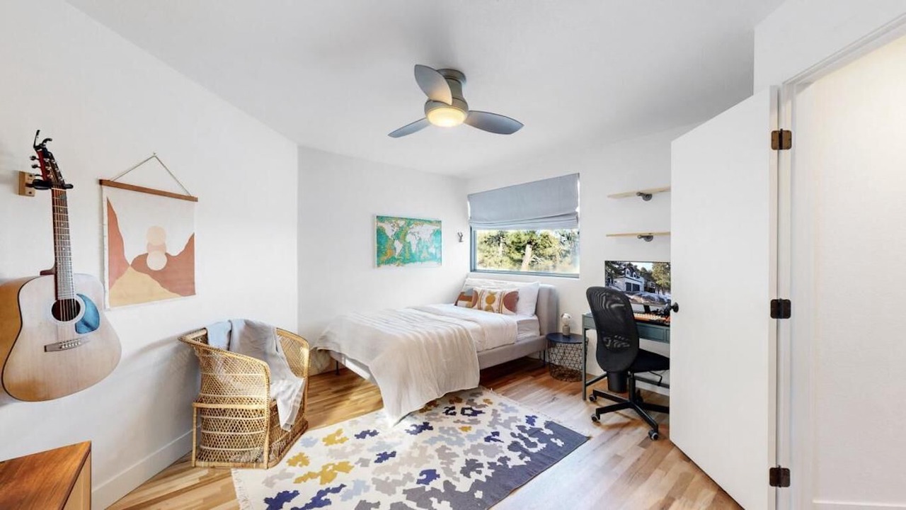 Photo of Bedroom in Genesse North Central