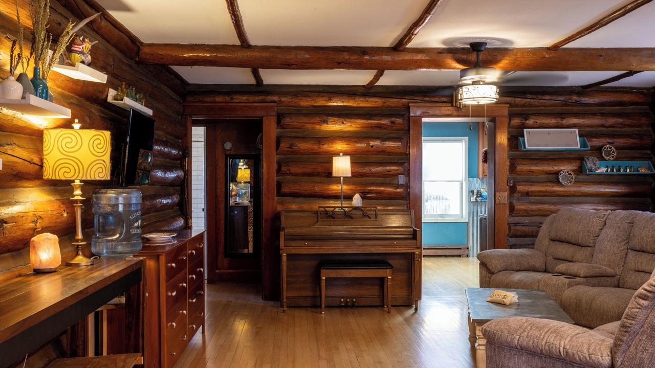Photo of Livingroom in Gunnison