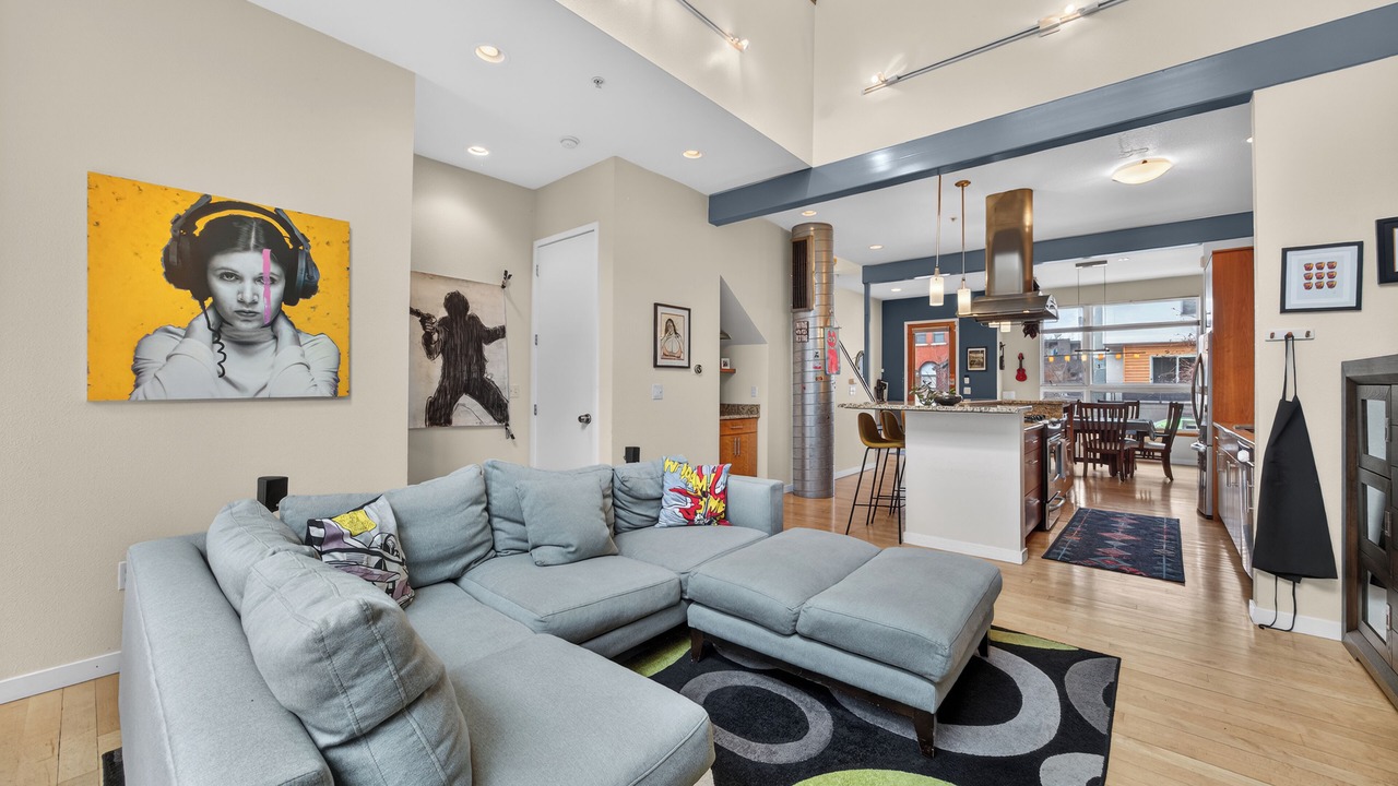 Photo of Livingroom in Highland